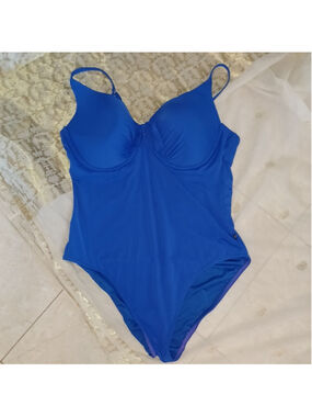Aqua Rose one piece swimsuit‎ L